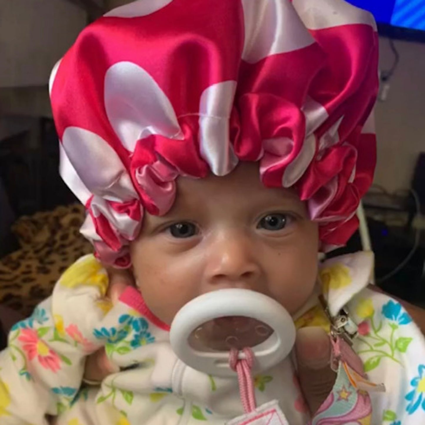 Polka Dots Reversible Satin Bonnet - Fuchsia and White