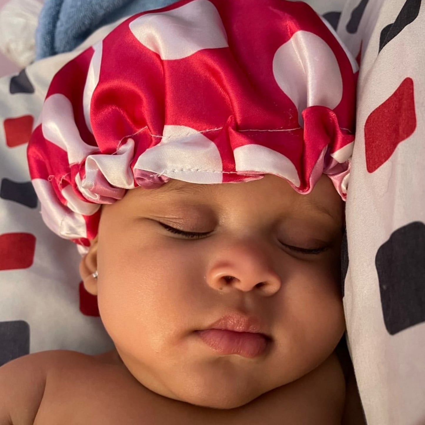 Polka Dots Reversible Satin Bonnet - Fuchsia and White