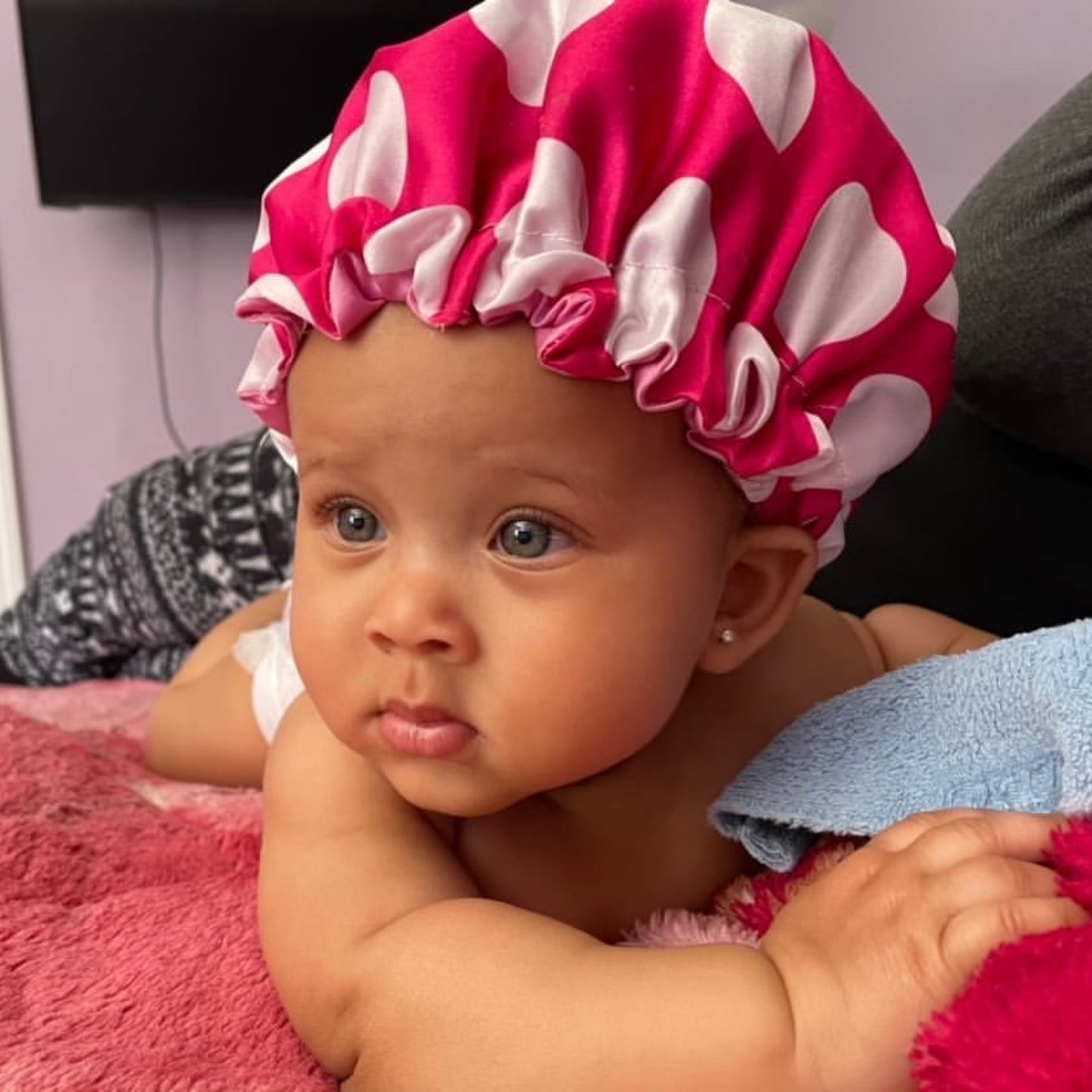 Polka Dots Reversible Satin Bonnet - Fuchsia and White