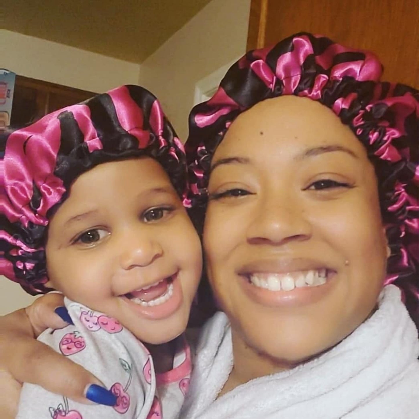 Mommy and Me Reversible Satin Bonnet - Fuchsia Zebra