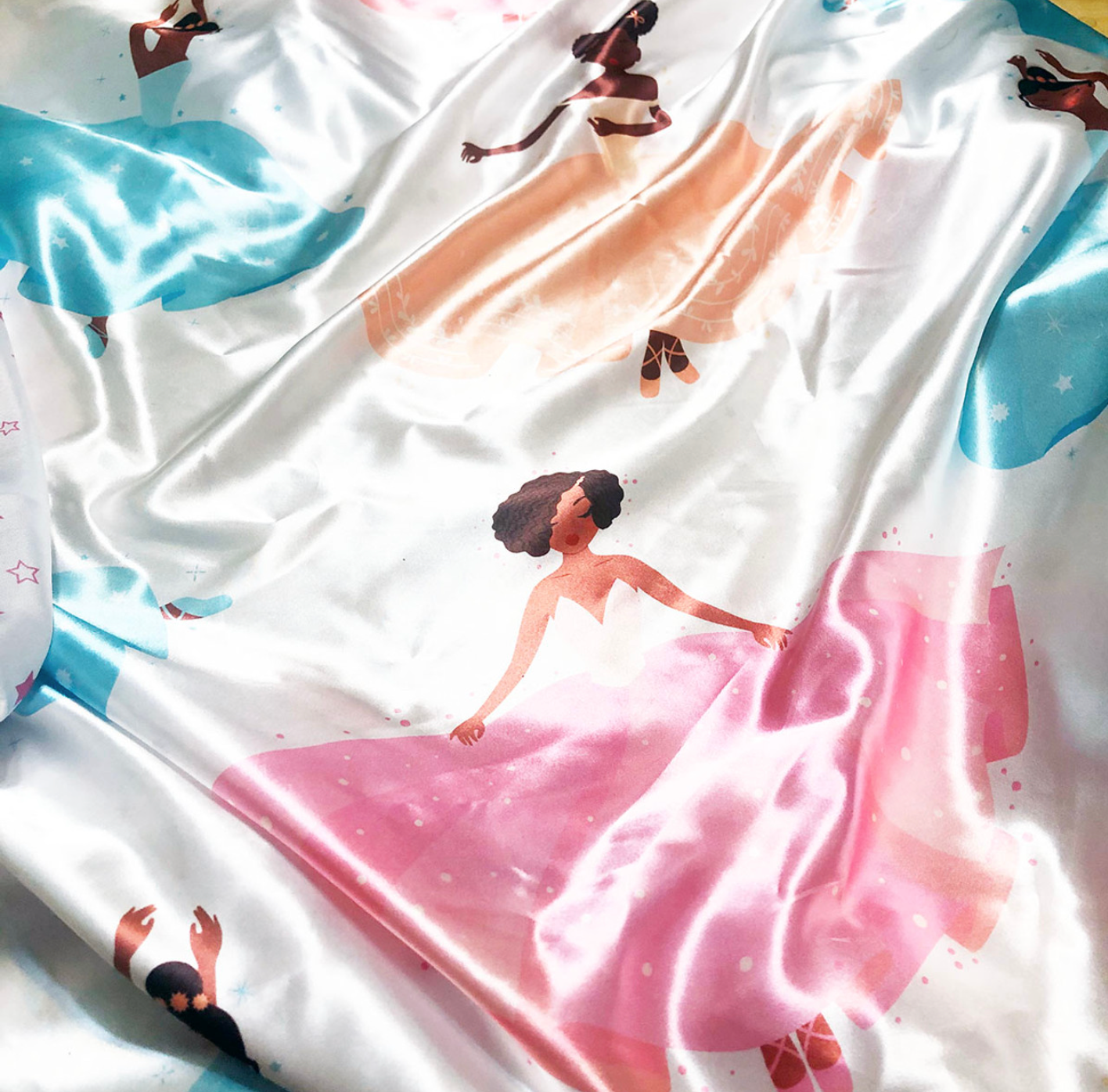 Satin Fitted Crib Sheet - Ballerina Noire